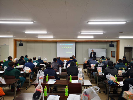 安全運転講習会　全景　01