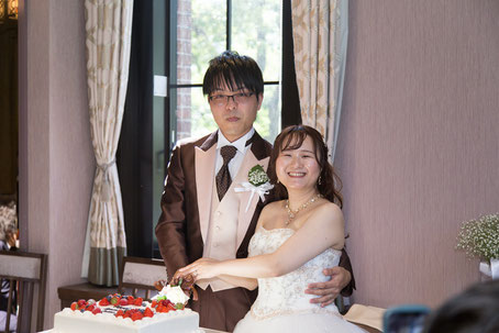 THE LANDMARK SQUARE OSAKA（ザ ランドマークスクエア オオサカ） 結婚式の持ち込みカメラマンは結婚式moviesへお任せください。 挙式披露宴の記録ビデオがハイビジョン撮影＆Blu-ray納品で55,000円 写真撮影が55,000円 撮って出しエンドロール55,000円～