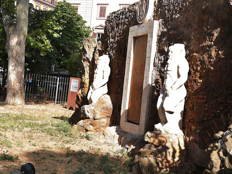 Rom Reisetipps: Porta Alchemica im Parco di Piazza Vittorio