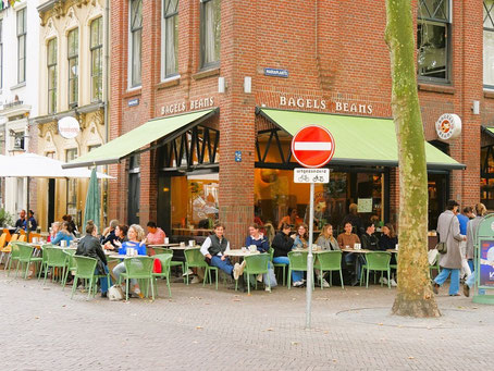 Utrecht Sehenswürdigkeiten: Bagels & Beans in der Altstadt