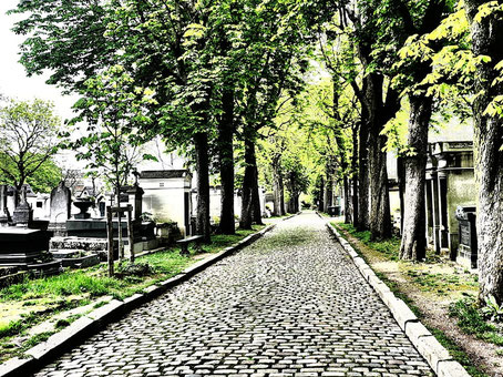 Paris Friedhof Père Lachaise: Der Weg ist das Ziel...