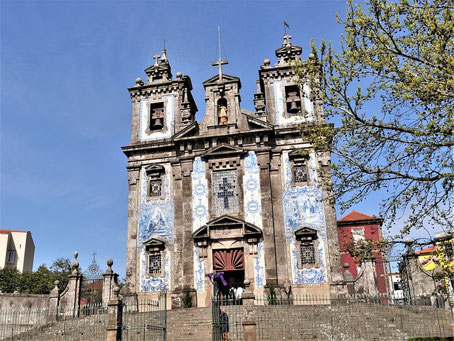Azulejos Porto Sehenswürdigkeiten: Kirche von Santo Ildefonso