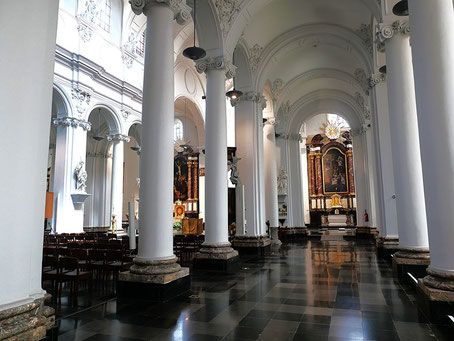 Tagesausflug Lüttich Tipps: Stiftskirche St. Bartholomäus