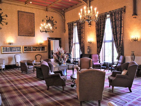 Schottland Schloss Hotel übernachten: Karo Schick im Dalhousie Castle