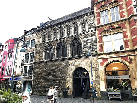 Aachen Sehenswürdigkeiten Top 10: Grashaus von circa 1260