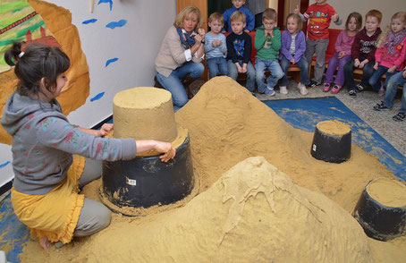 Lummerland bauen für und mit Kita- Kindern.