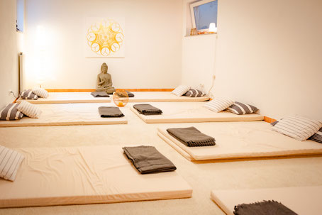 Anke Rieckes Seminarraum Jin Shin Jyutsu, Akasha Chronik Readings, Familienstellen