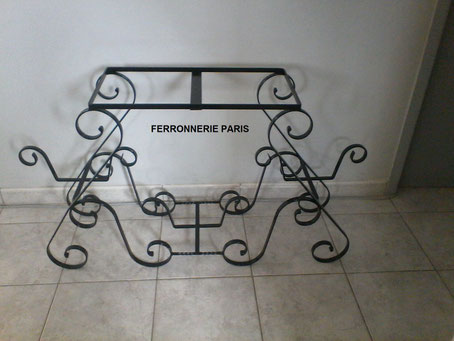 Console en fer forgé dessus verre