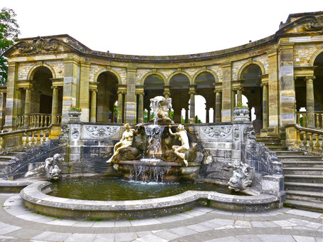 Gartenfoto vom italienischen Garten von Hever Castle auf der Gartenreise nach England
