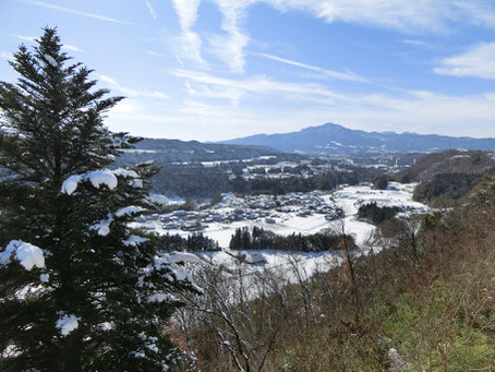 冬景色の河岸段丘