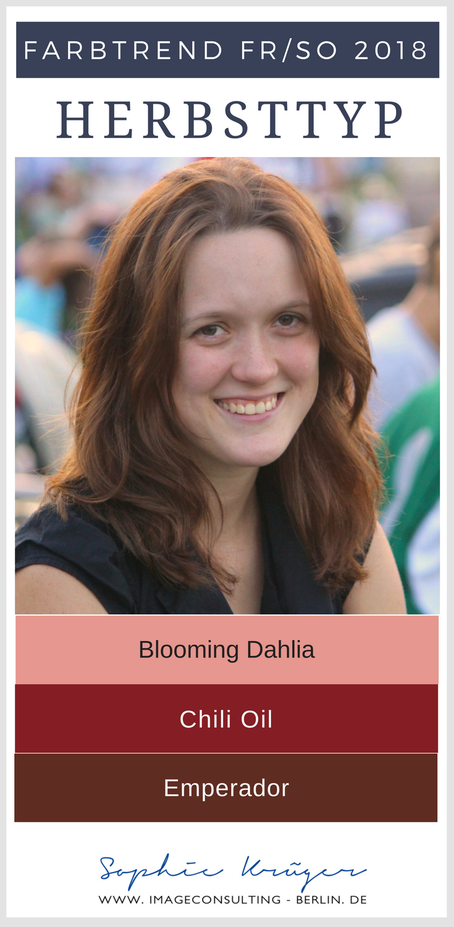 Die Frühlings-Farbtrends 2018 für den Herbsttyp sind: Blooming Dahlia, Chili Oil, Emperador und Warm Sand.