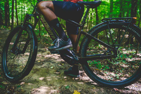Das Specialized Turbo Tero 2022 auf dem Trail