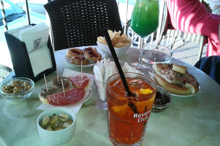 das volle Programm (Bar Centrale, San Severino)