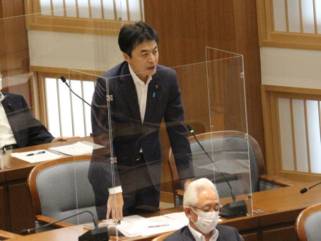 議員全員協議会にて