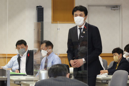 決算特別委員会にて