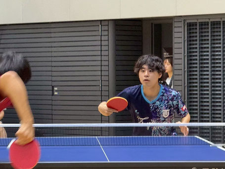 素早い攻撃で1勝を挙げた榎（写真は2025年関東学生チームカップ）