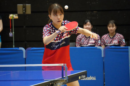 中京学院大戦では得意のバックハンドで流れを変え、0-2から逆転勝利した桧山