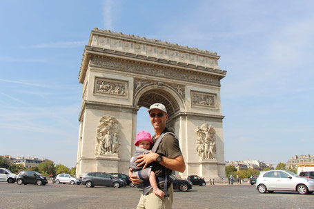 Using baby carrier for sightseeing