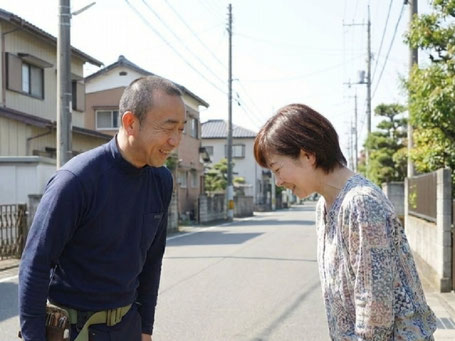 昭島市で近隣にご挨拶をする植木屋「纏造園」