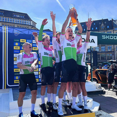 Das Sebamed Racing Team gewinnt bei den Cyclassics die Gesamtwertung der Männer