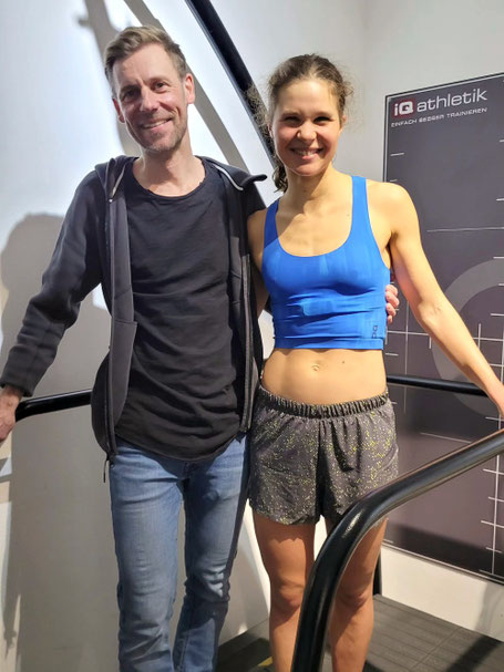 WTCS-Weltmeisterin und Profi-Triathletin Lisa Terstch bei iQ athletik