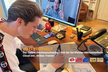 Teilnehmer arbeitet mit Seekarte und Online-Lernmaterial im Hochseeschein-Do-It-Yourself-Kurs.