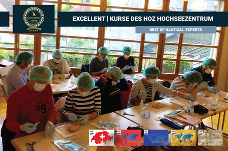 Medizinische Ausbildungssituation im Klassenzimmer – EXCELLENT Notfallkurs Medizin an Bord der HOZ Nautischen Akademie.