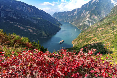 秋の三峡クルーズ