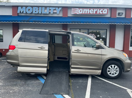 2010 Honda Odyssey Mobility Van