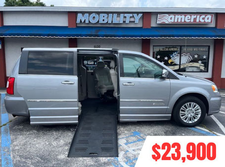 2014 Chrysler Wheelchair Vans