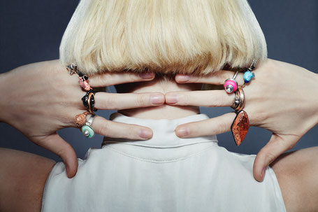 colorful rings in various styles and materials - Atelier STOSSIMHIMMEL