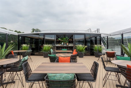 Außenbereich des Restaurants auf der nickoSPIRIT 2026