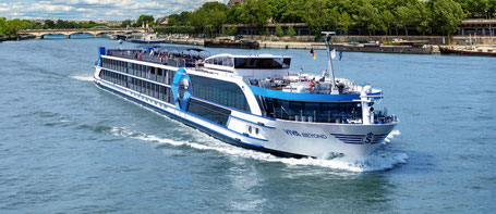 VIVA BEYOND auf der Seine