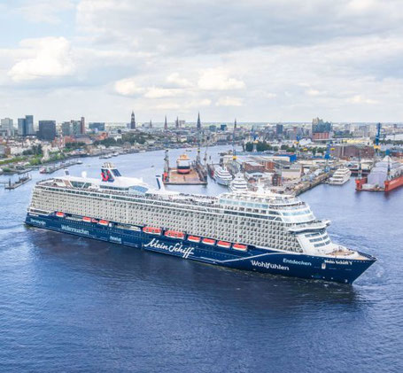 Mein Schiff 7 in Hamburg 2025