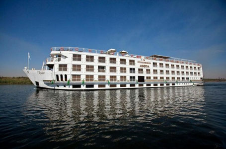 Nilkreuzfahrtschiff mit Tempel Kom Ombo 2026 