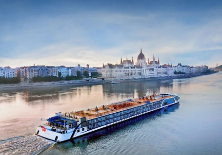 Luxus-Flusskreuzfahrtschiff AmaMagna auf der Donau 2026