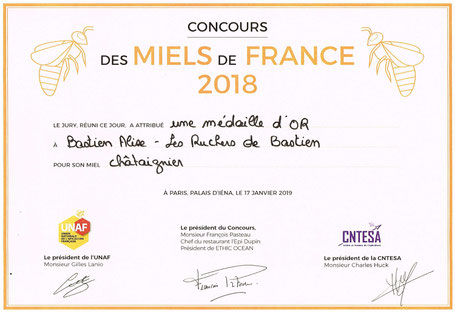 Le miel des Cévennes de Bastien récompensé par une médaille d'or