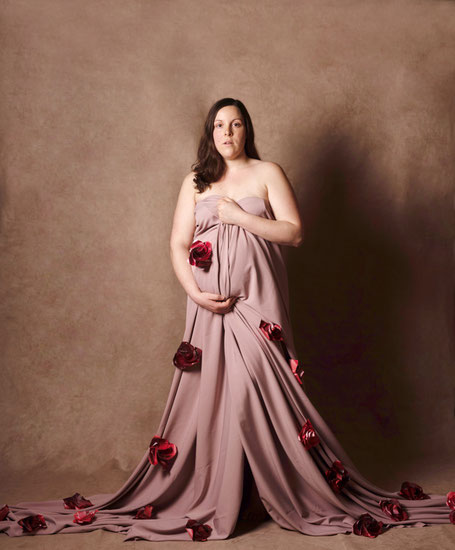 Portrait de femme enceinte, photo de grossesse au studio à Vallet et à Ancenis. Mathilde Meunier photographe à Beaupréau et au Fuilet 