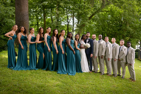 Photo de groupe originale avec Mathilde photographe de mariage à Nantes et à Ancenis.