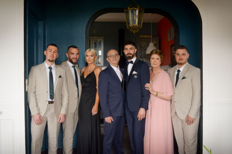 Préparatif du marié à Nantes avec Mathilde photographe de mariage à Ancenis.