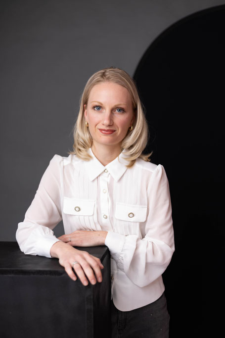 portrait corporate femme Avesnes-sur-helpe -  photographe entreprise