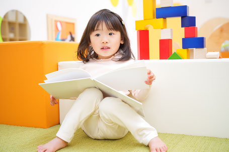 3歳児に読み聞かせる絵本の選び方