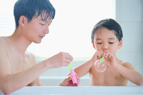 子どもが喜ぶ！お風呂遊びアイデア集