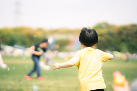 子どもの写真をSNSに投稿する危険性