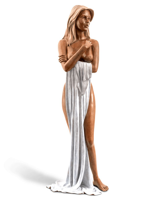Manon - Sculpture en bronze d'une jeune femme debout et drapée