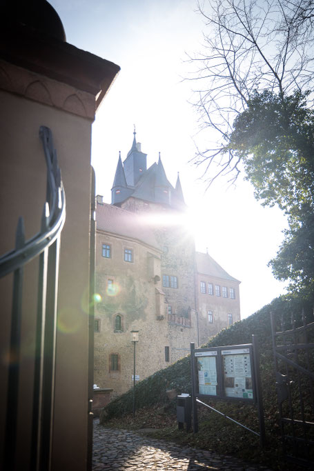 Gothic Hochzeit Fotograf Dresden, Gothic Hochzeit Burg Kriebstein, Burg Kriebstein Heiraten, Hochzeitsfotograf Burg Kriebstein, Hochzeit WGT, Hochzeit in schwarz, Schwarzes Brautkleid Dresden, Gothic Hochzeitsfotografie, mittelalterliche Hochzeit Dresden,