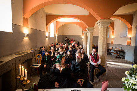 Gothic Hochzeit Fotograf Dresden, Gothic Hochzeit Burg Kriebstein, Burg Kriebstein Heiraten, Hochzeitsfotograf Burg Kriebstein, Hochzeit WGT, Hochzeit in schwarz, Schwarzes Brautkleid Dresden, Gothic Hochzeitsfotografie, mittelalterliche Hochzeit Dresden,
