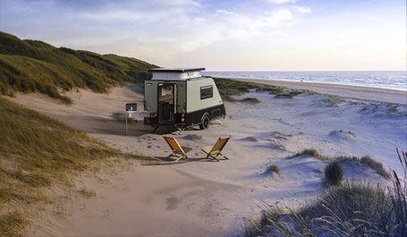 Wohnwagen am Strand in den Dünen 2026