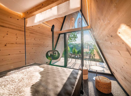 Innenraum Forest Tent Glamping in Italien 2026