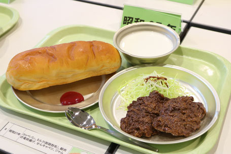 昔は学校給食によく出ていたというクジラの竜田揚げ。(私は食べたことありませんが…)